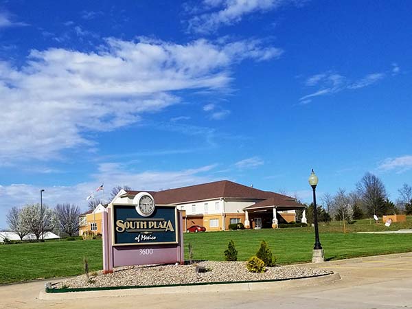 commercial mowing service company central mo